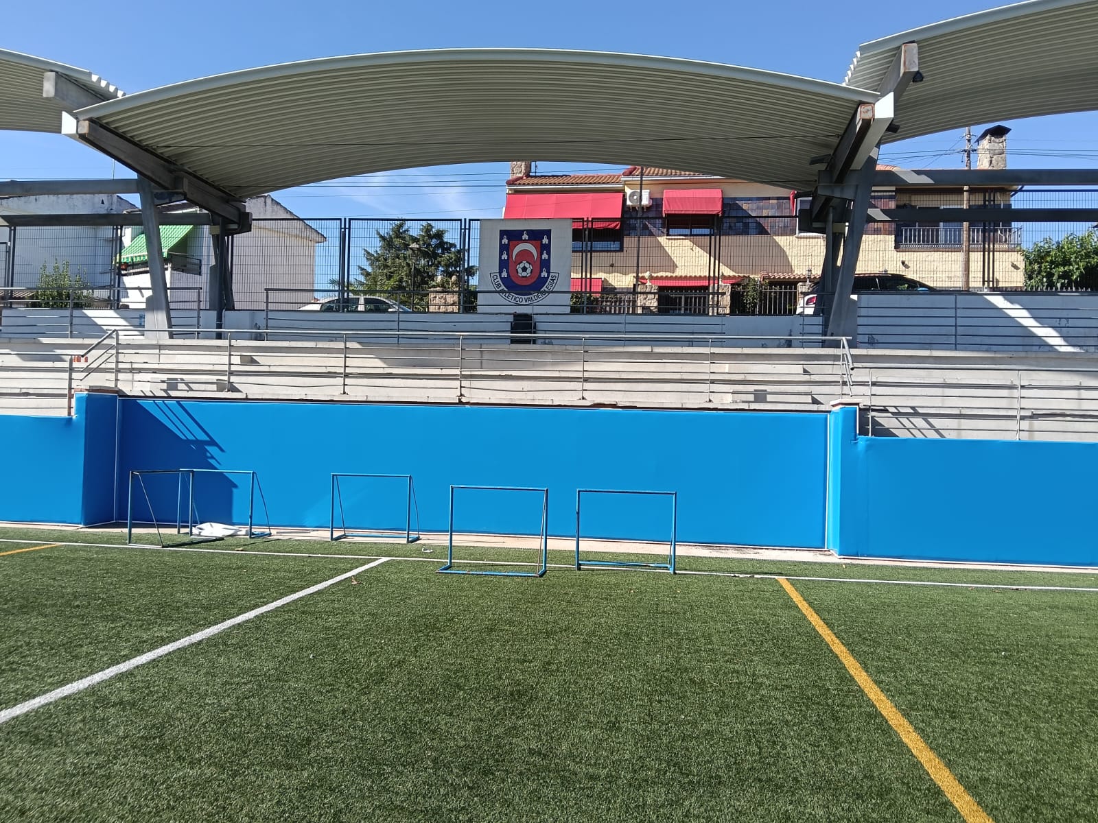 PROTECCION DE LAS BARANDILLAS PERIMETRALES, POR UN DEPORTE MAS SEGURO